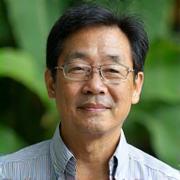 Mori Hanaの植物学者、佐藤謙二の専門的なポートレート